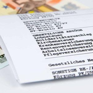 Le salaire de l'employé sans frontières