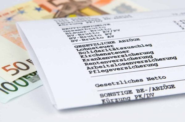 Le salaire de l'employé sans frontières